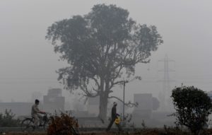india-environment-pollution-fog-000-1d33bh-money-sharma-afp