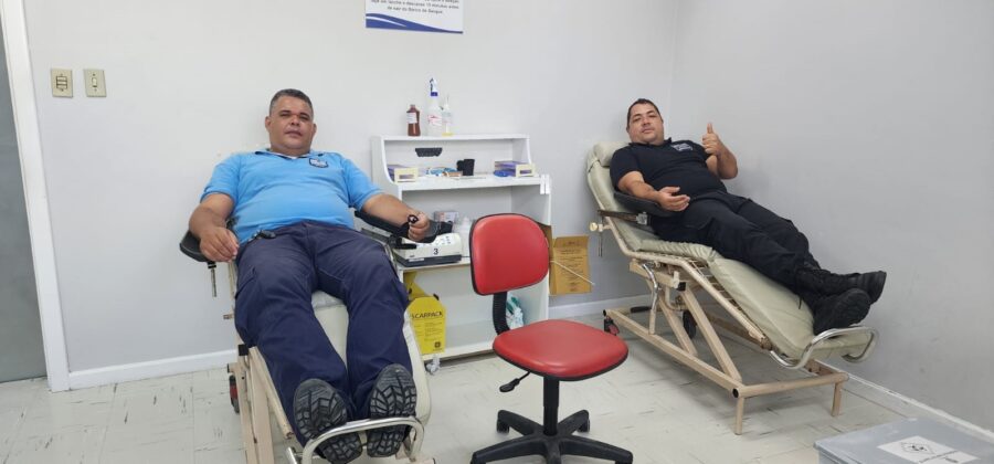 Weldo Conceição e Gileno Batista, da Socializa,  destacam a importância de doar sangue